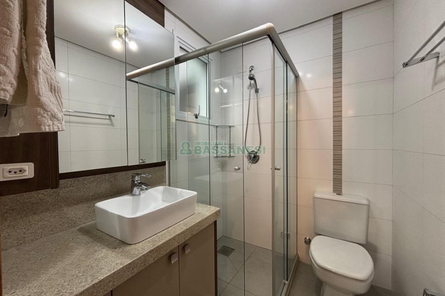 Apto Mobiliado com 76m², 2 dormitórios, 2 vagas, no bairro Madureira em Caxias do Sul para Alugar
