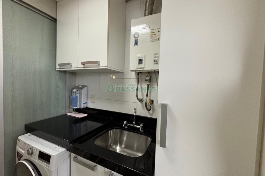Apto Mobiliado com 76m², 2 dormitórios, 2 vagas, no bairro Madureira em Caxias do Sul para Alugar