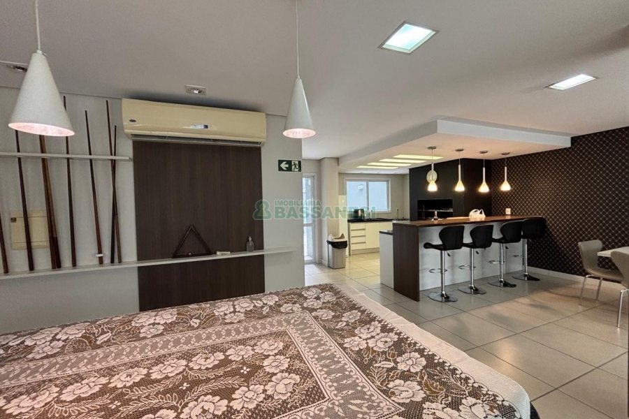Apto Mobiliado com 76m², 2 dormitórios, 2 vagas, no bairro Madureira em Caxias do Sul para Alugar
