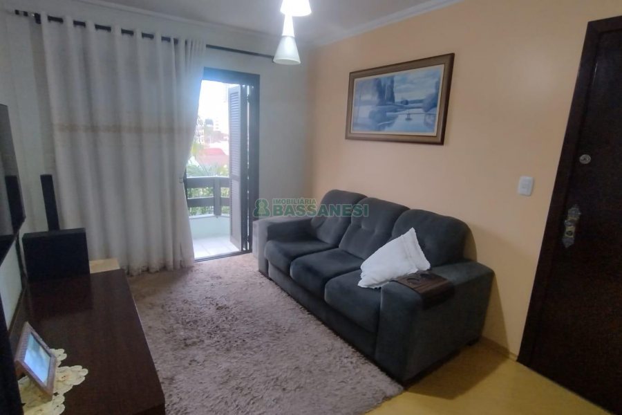 Apartamento com 75m², 2 dormitórios, 1 vaga, no bairro Madureira em Caxias do Sul para Comprar