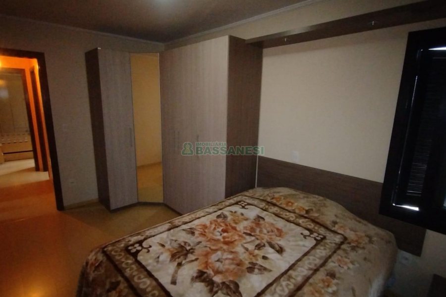 Apartamento com 75m², 2 dormitórios, 1 vaga, no bairro Madureira em Caxias do Sul para Comprar
