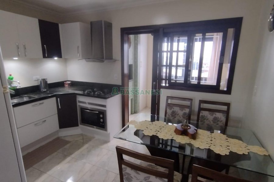 Apartamento com 75m², 2 dormitórios, 1 vaga, no bairro Madureira em Caxias do Sul para Comprar