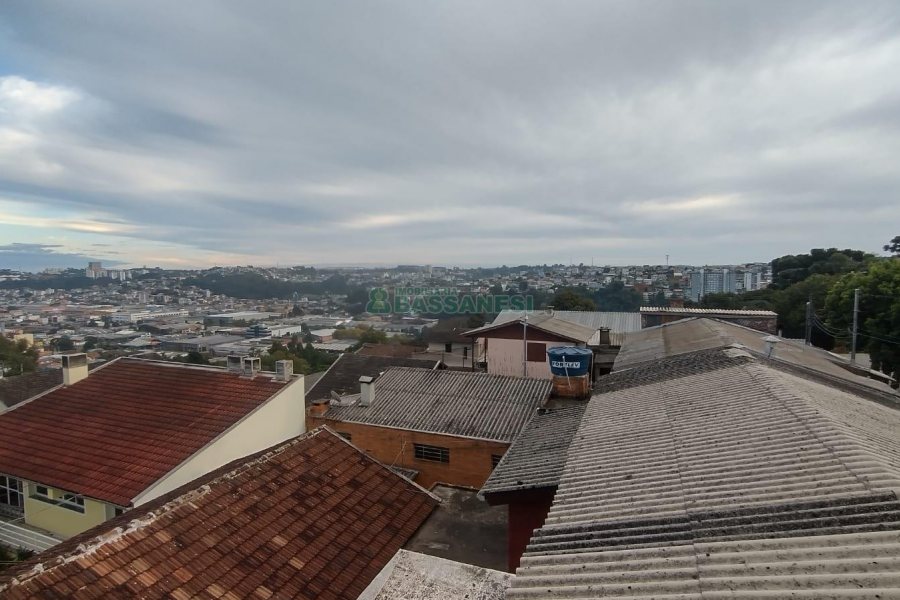 Apartamento com 75m², 2 dormitórios, 1 vaga, no bairro Madureira em Caxias do Sul para Comprar