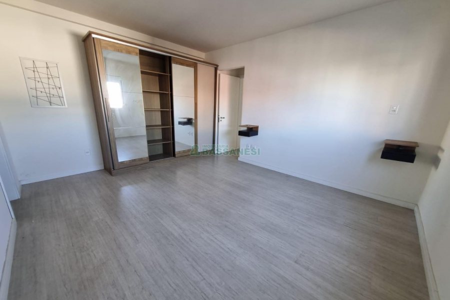 Apartamento com 80m², 2 dormitórios, 2 vagas, no bairro Villagio Iguatemi em Caxias do Sul para Alugar