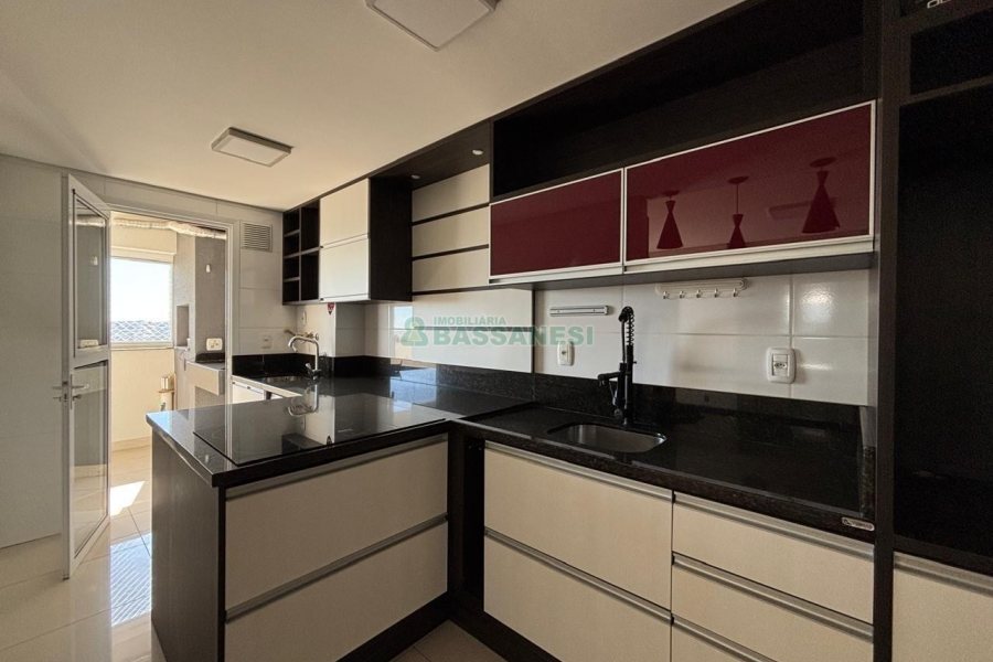 Apartamento com 86m², 2 dormitórios, 2 vagas, no bairro Villagio Iguatemi em Caxias do Sul para Alugar