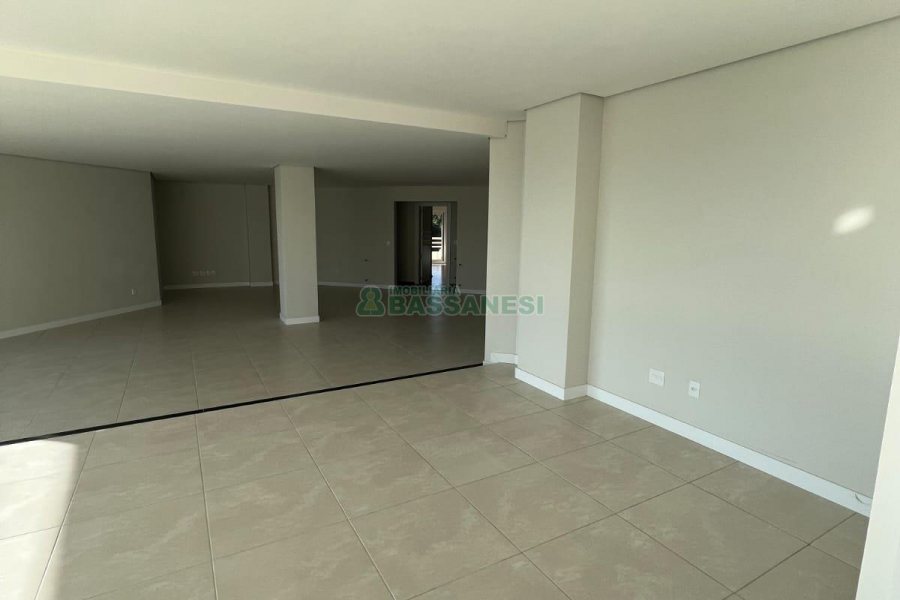 Apartamento com 349m², 3 dormitórios, 2 vagas, no bairro Lourdes em Caxias do Sul para Comprar