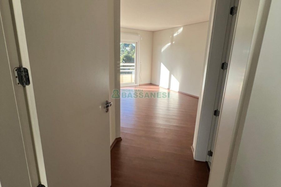 Apartamento com 349m², 3 dormitórios, 2 vagas, no bairro Lourdes em Caxias do Sul para Comprar