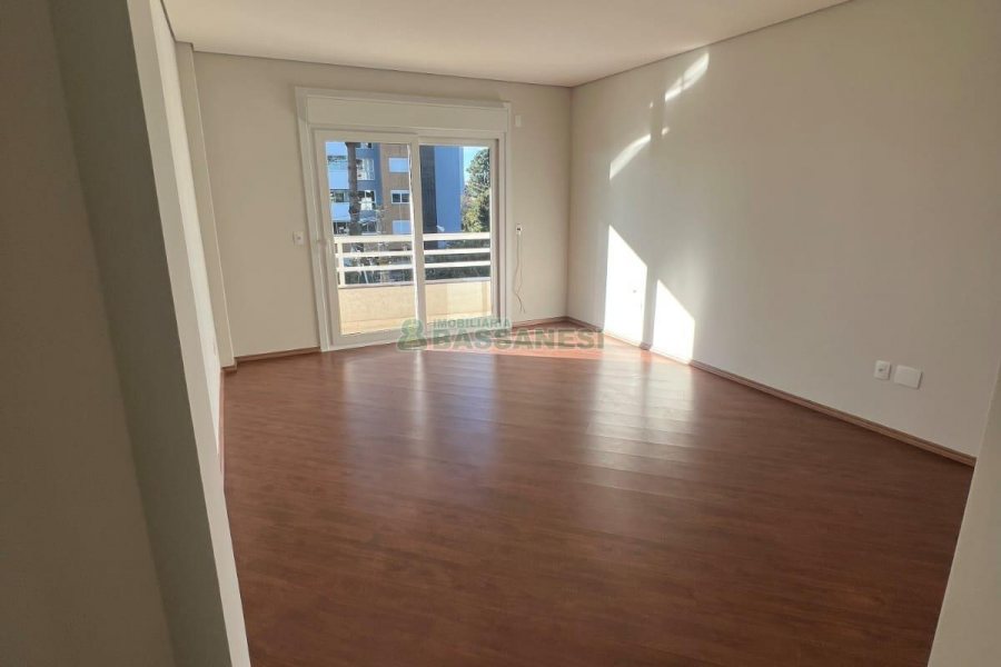 Apartamento com 349m², 3 dormitórios, 2 vagas, no bairro Lourdes em Caxias do Sul para Comprar