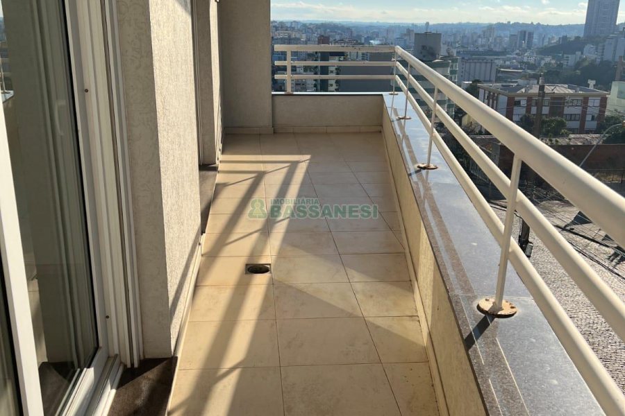 Apartamento com 349m², 3 dormitórios, 2 vagas, no bairro Lourdes em Caxias do Sul para Comprar