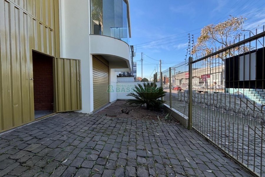 Pavilhão com 450m², no bairro São José em Caxias do Sul para Alugar