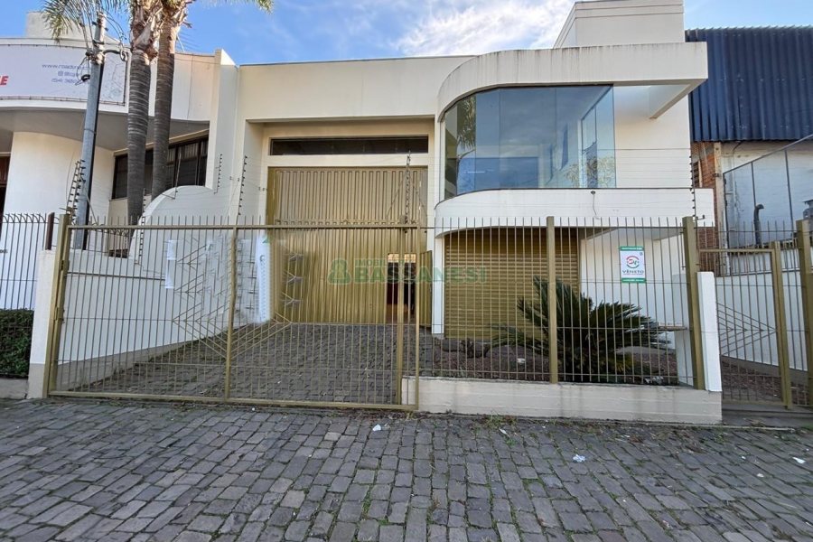 Pavilhão com 450m², no bairro São José em Caxias do Sul para Alugar