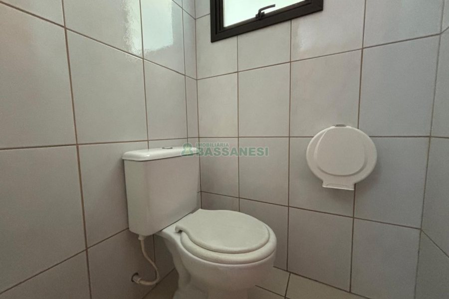 Pavilhão com 450m², no bairro São José em Caxias do Sul para Alugar