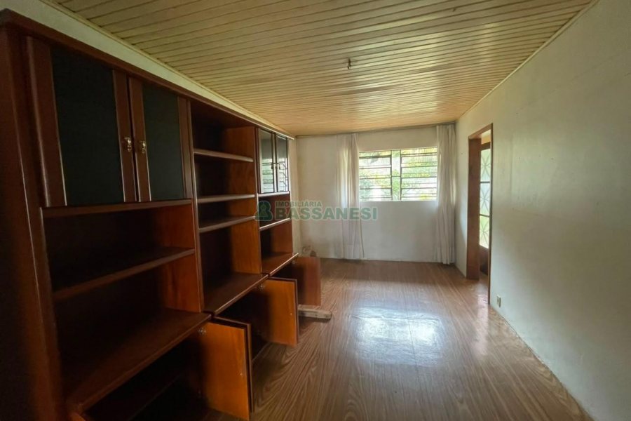 Casa com 175m², 3 dormitórios, 2 vagas, no bairro Jardim América em Caxias do Sul para Comprar
