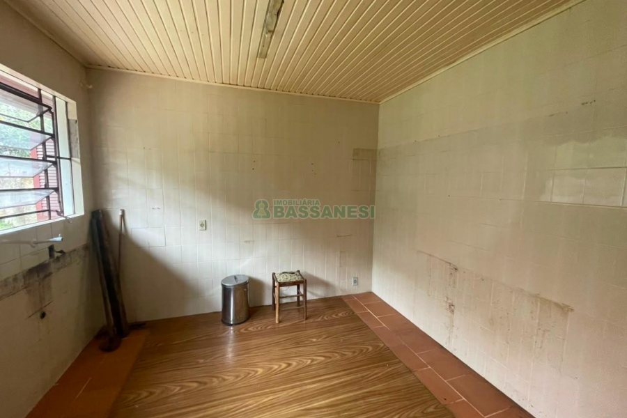 Casa com 175m², 3 dormitórios, 2 vagas, no bairro Jardim América em Caxias do Sul para Comprar