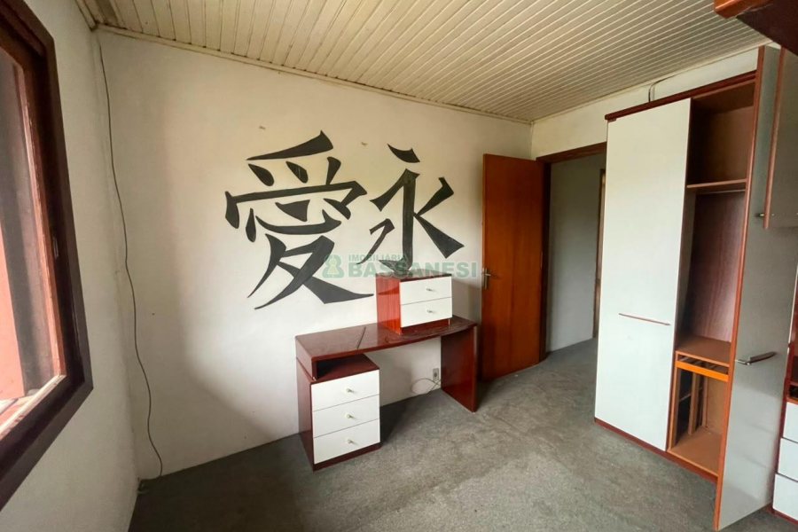 Casa com 175m², 3 dormitórios, 2 vagas, no bairro Jardim América em Caxias do Sul para Comprar