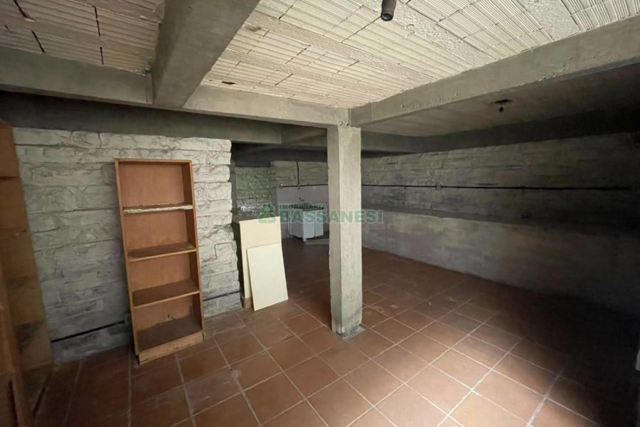 Casa com 175m², 3 dormitórios, 2 vagas, no bairro Jardim América em Caxias do Sul para Comprar