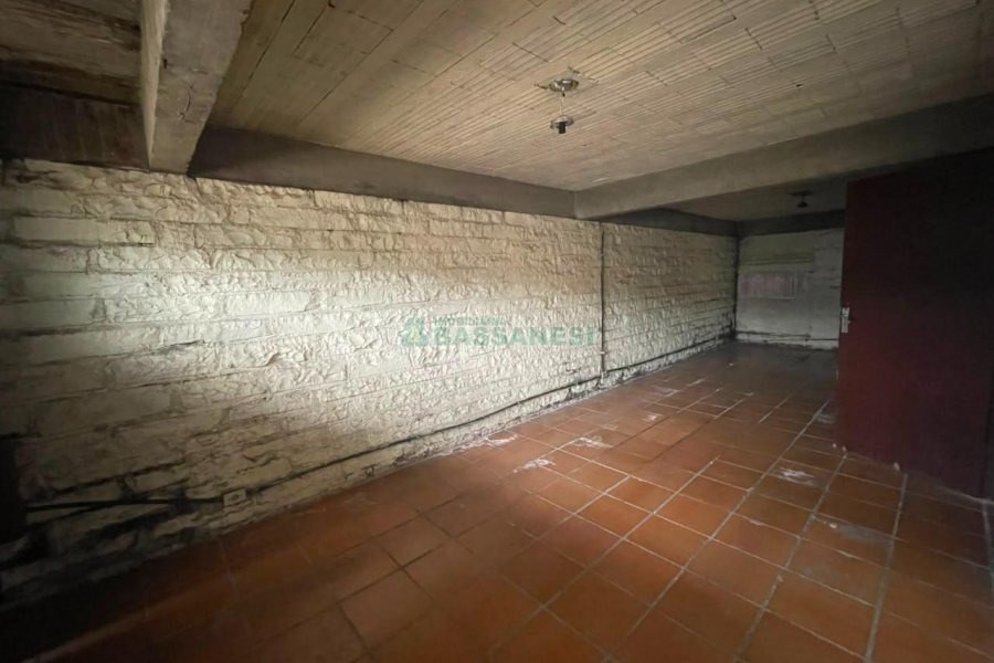 Casa com 175m², 3 dormitórios, 2 vagas, no bairro Jardim América em Caxias do Sul para Comprar