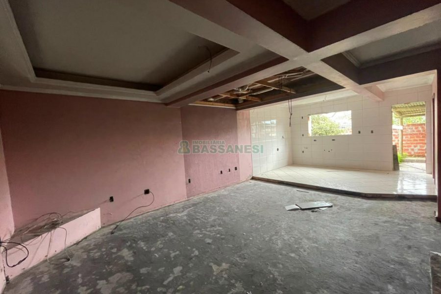 Casa com 180m², 3 dormitórios, 2 vagas, no bairro Jardim América em Caxias do Sul para Comprar