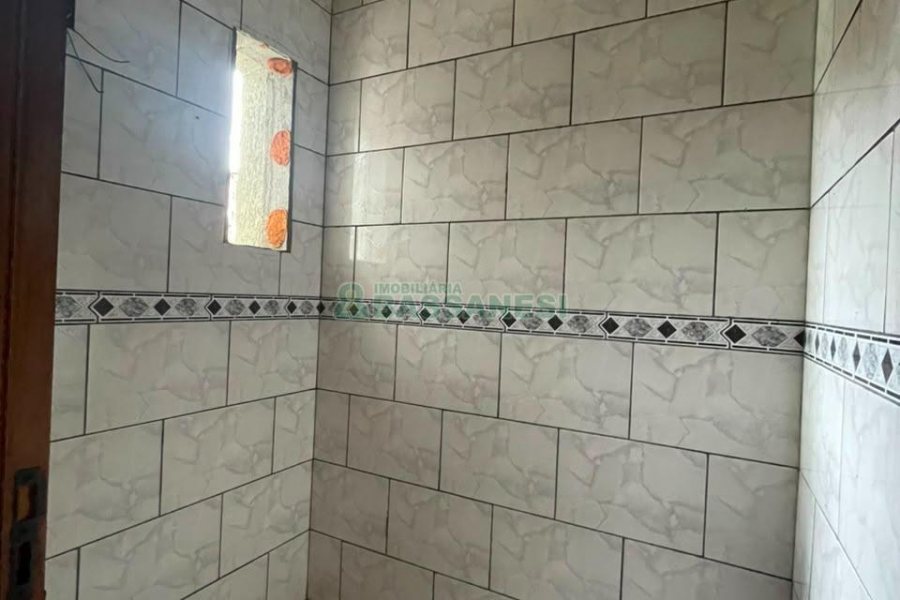 Casa com 180m², 3 dormitórios, 2 vagas, no bairro Jardim América em Caxias do Sul para Comprar