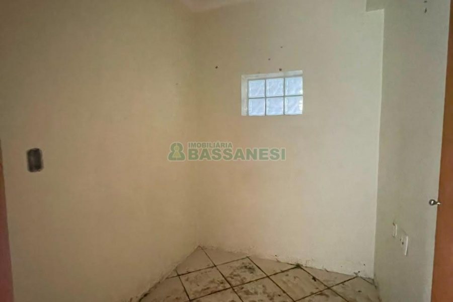 Casa com 180m², 3 dormitórios, 2 vagas, no bairro Jardim América em Caxias do Sul para Comprar