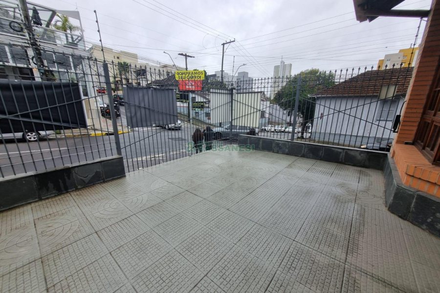 Casa Comercial com 270m², 4 vagas, no bairro Exposição em Caxias do Sul para Alugar