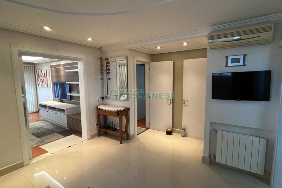 Casa com 270m², 2 dormitórios, 2 vagas, no bairro Pio X em Caxias do Sul para Alugar