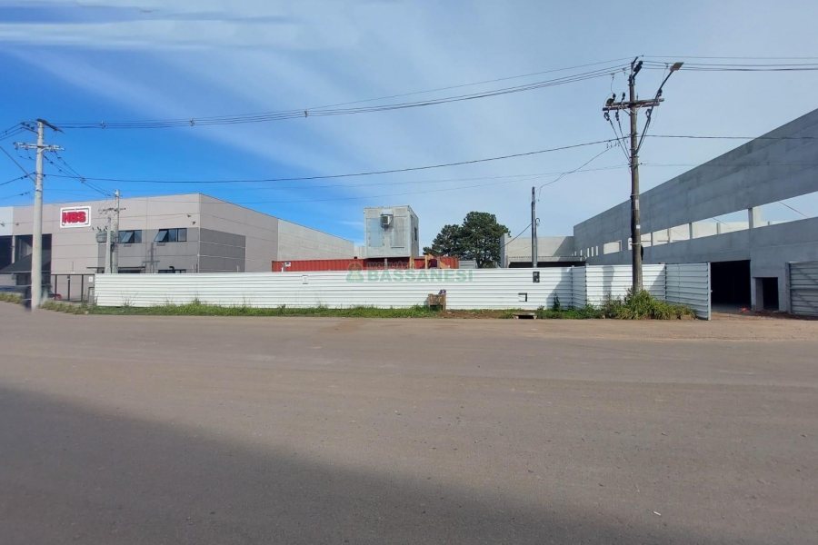 Pavilhão com 2400m², no bairro Desvio Rizzo em Caxias do Sul para Alugar