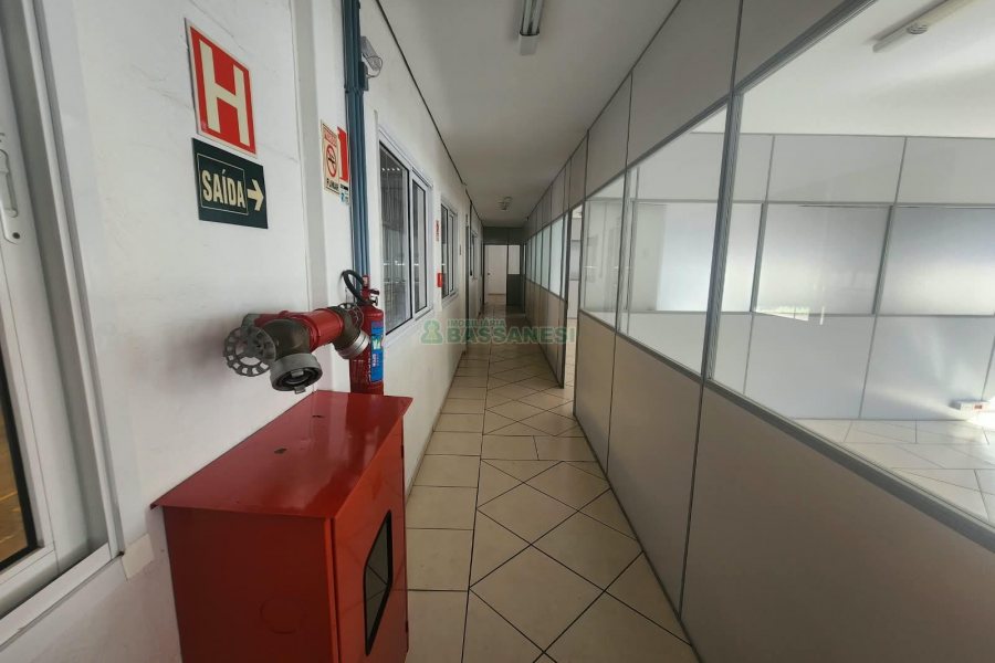 Pavilhão com 2961m², no bairro São Giácomo em Caxias do Sul para Alugar