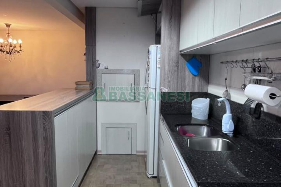 Apto Mobiliado com 92m², 3 dormitórios, no bairro Rio Branco em Caxias do Sul para Alugar