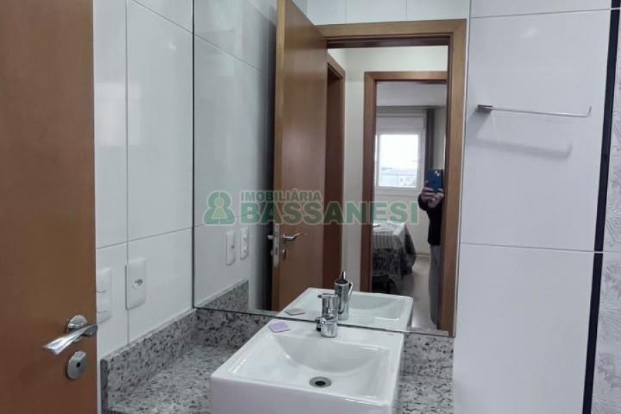 Apto Mobiliado com 92m², 3 dormitórios, no bairro Rio Branco em Caxias do Sul para Alugar