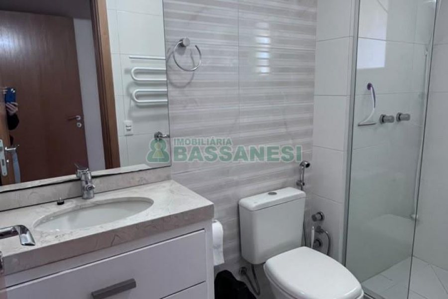 Apto Mobiliado com 92m², 3 dormitórios, no bairro Rio Branco em Caxias do Sul para Alugar