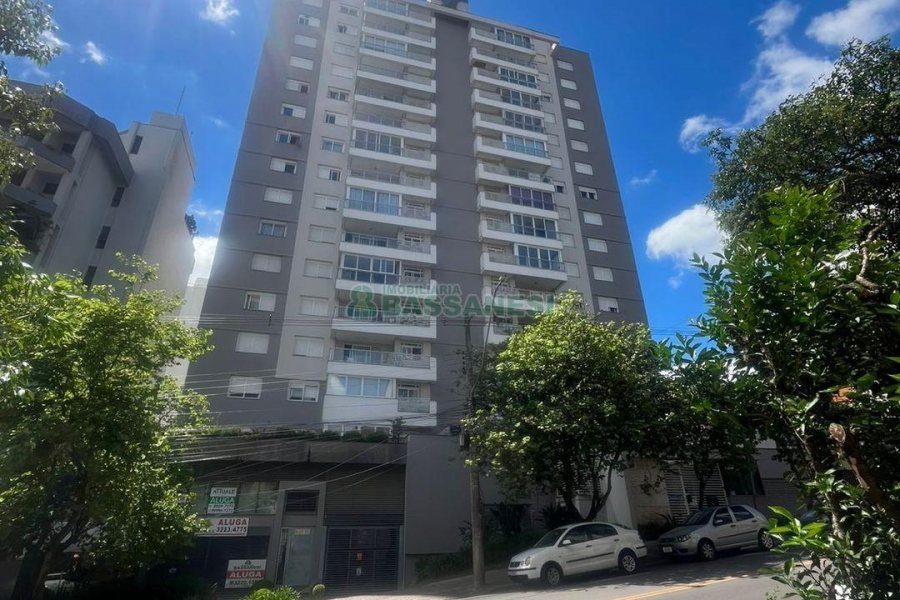 Apartamento com 126m², 3 dormitórios, 3 vagas, no bairro Exposição em Caxias do Sul para Comprar