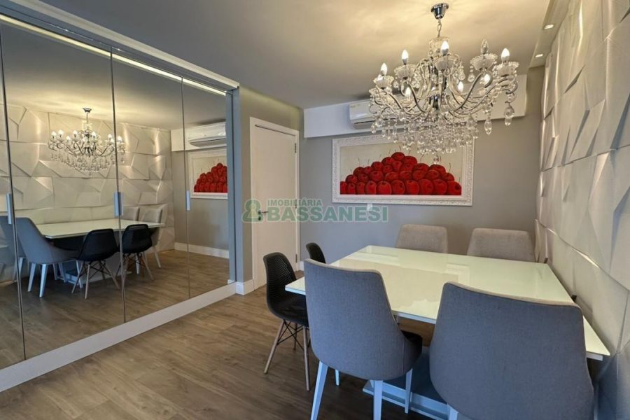 Apartamento com 126m², 3 dormitórios, 3 vagas, no bairro Exposição em Caxias do Sul para Comprar