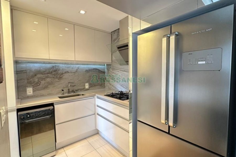 Apartamento com 126m², 3 dormitórios, 3 vagas, no bairro Exposição em Caxias do Sul para Comprar