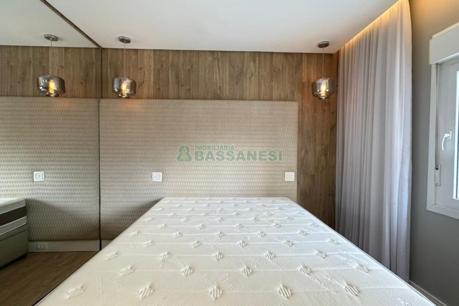 Apartamento com 126m², 3 dormitórios, 3 vagas, no bairro Exposição em Caxias do Sul para Comprar