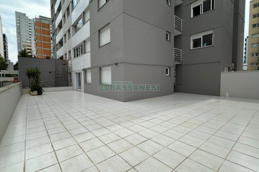Apartamento com 126m², 3 dormitórios, 3 vagas, no bairro Exposição em Caxias do Sul para Comprar