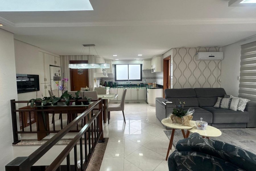 Apartamento com 150m², 3 dormitórios, 3 vagas, no bairro Petrópolis em Caxias do Sul para Comprar