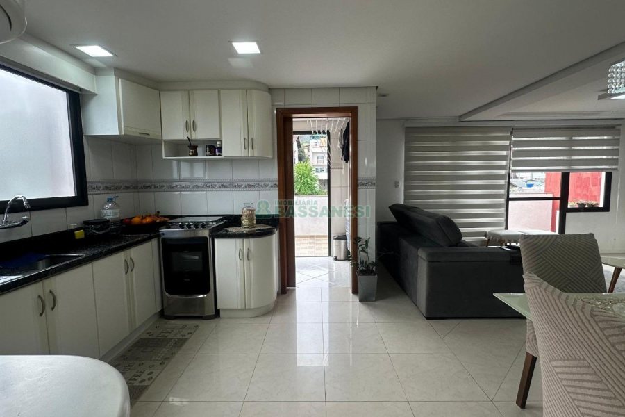 Apartamento com 150m², 3 dormitórios, 3 vagas, no bairro Petrópolis em Caxias do Sul para Comprar