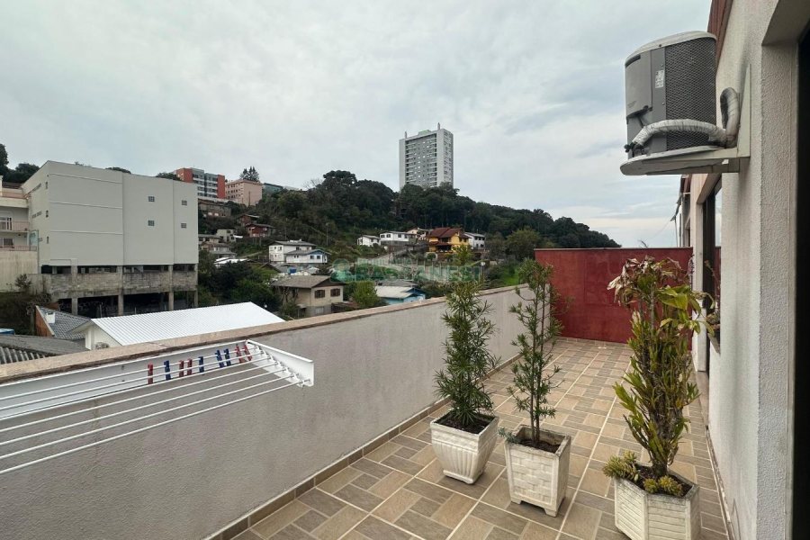 Apartamento com 150m², 3 dormitórios, 3 vagas, no bairro Petrópolis em Caxias do Sul para Comprar