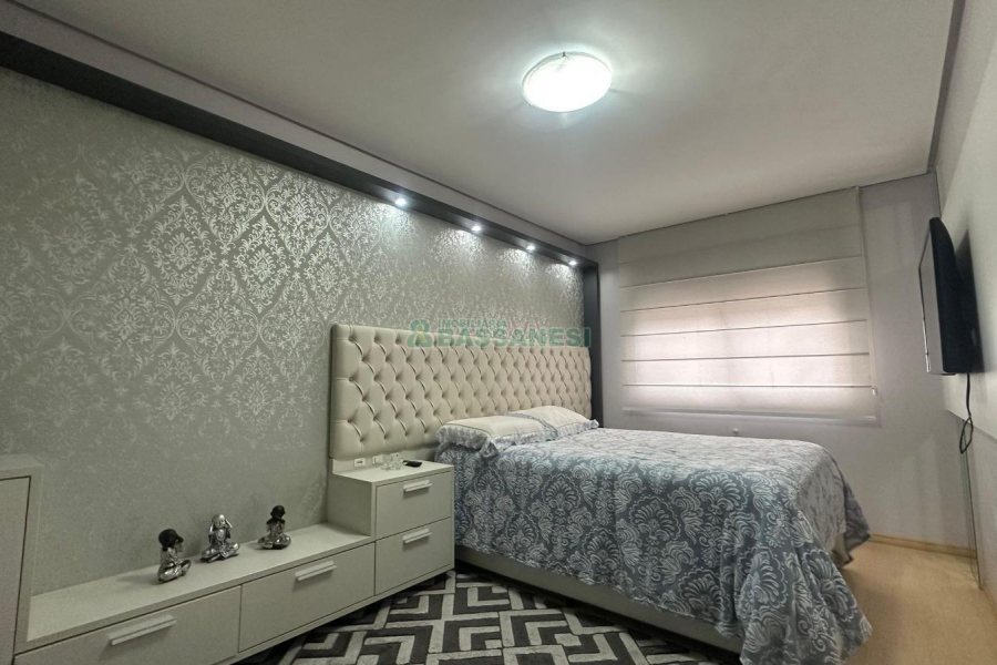Apartamento com 150m², 3 dormitórios, 3 vagas, no bairro Petrópolis em Caxias do Sul para Comprar