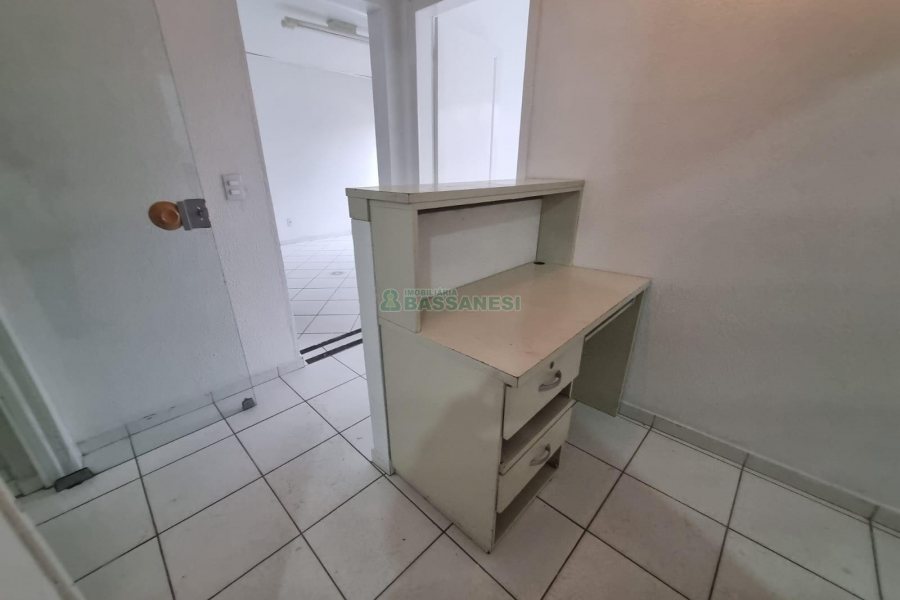 Sala, no bairro Centro em Caxias do Sul para Alugar