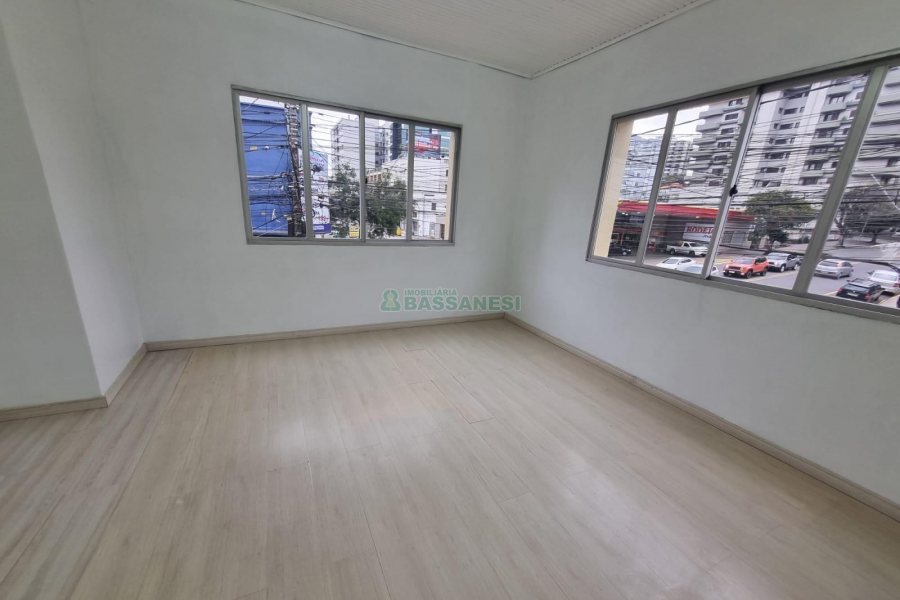 Sala, no bairro Centro em Caxias do Sul para Alugar