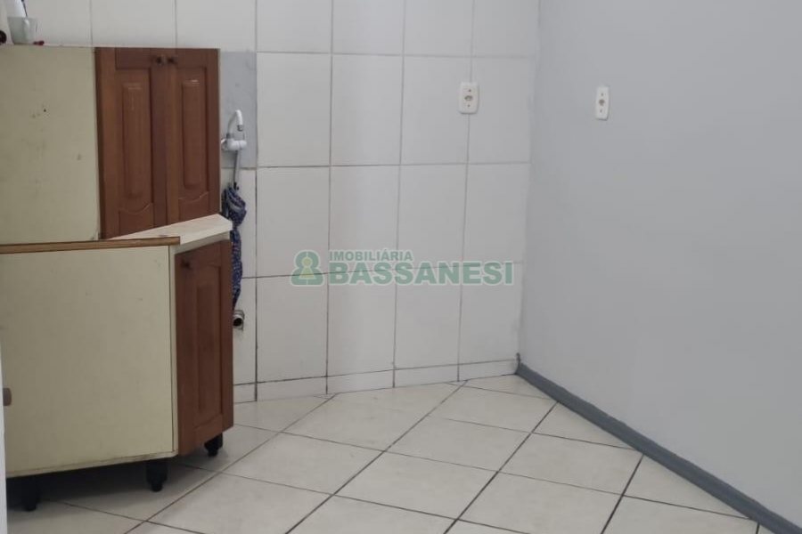 Apartamento com 30m², 1 dormitório, no bairro Centro em Caxias do Sul para Alugar