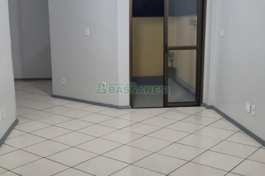 Apartamento com 30m², 1 dormitório, no bairro Centro em Caxias do Sul para Alugar