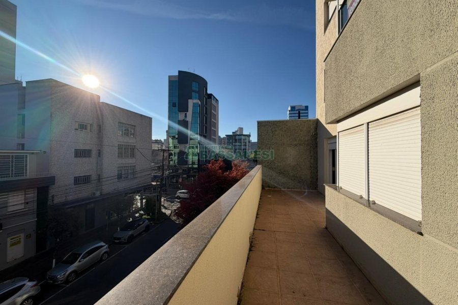 Apartamento com 159m², 3 dormitórios, 2 vagas, no bairro Centro em Caxias do Sul para Comprar