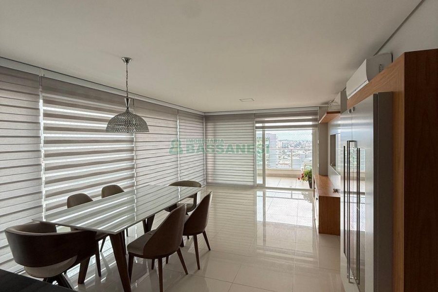 Apartamento com 137m², 3 dormitórios, 2 vagas, no bairro Madureira em Caxias do Sul para Comprar
