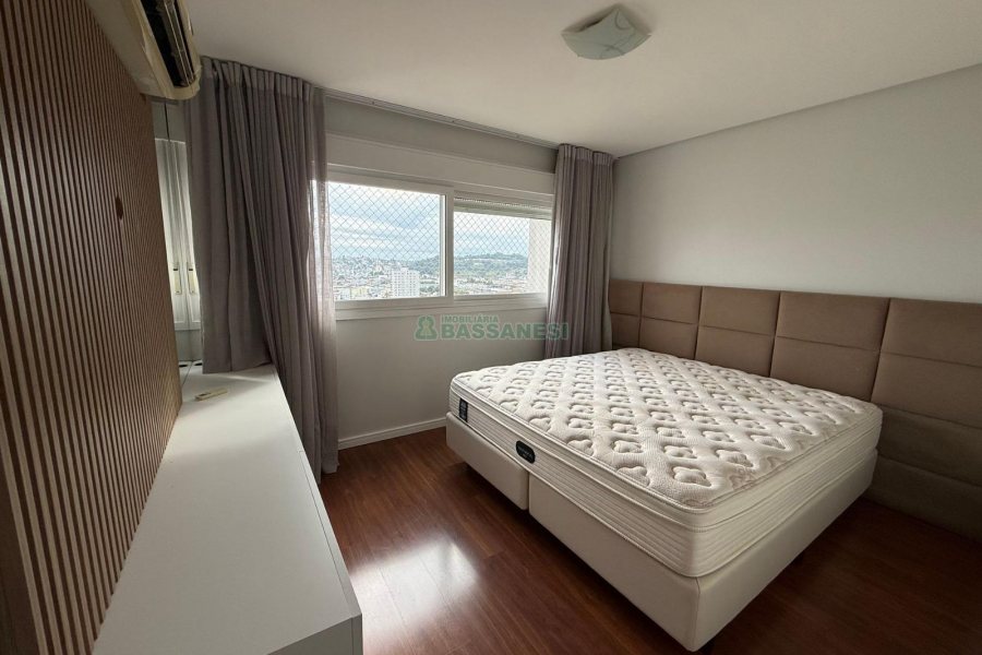 Apartamento com 137m², 3 dormitórios, 2 vagas, no bairro Madureira em Caxias do Sul para Comprar
