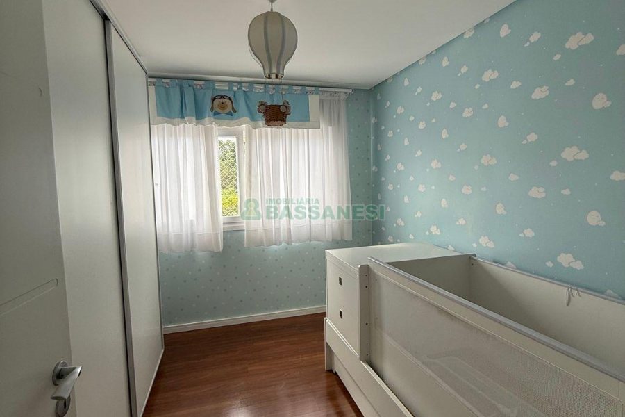 Apartamento com 137m², 3 dormitórios, 2 vagas, no bairro Madureira em Caxias do Sul para Comprar