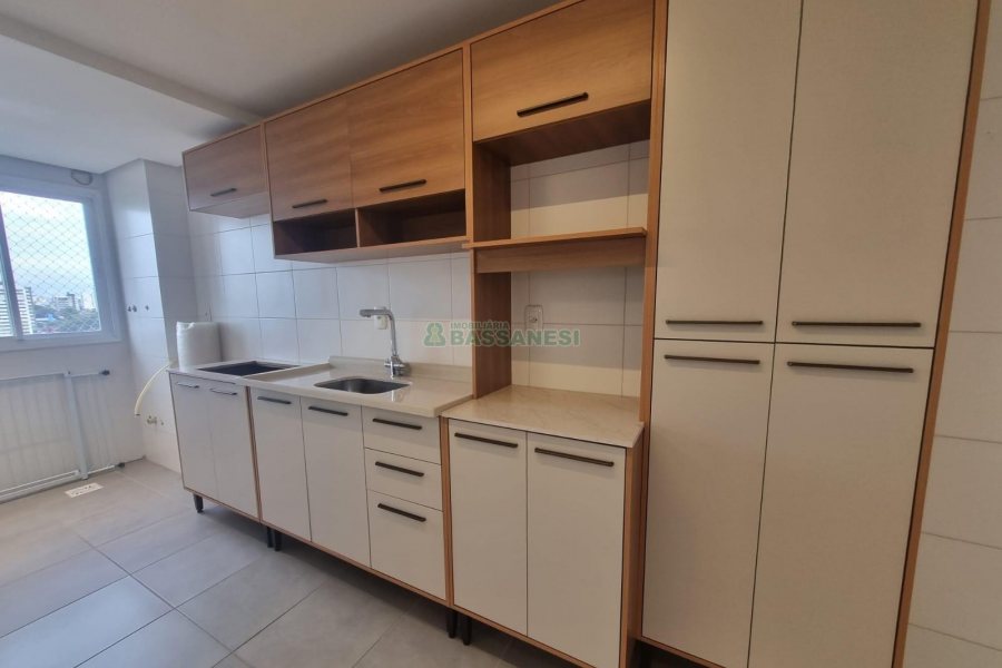 Apartamento com 62m², 2 dormitórios, 1 vaga, no bairro Panazzolo em Caxias do Sul para Alugar