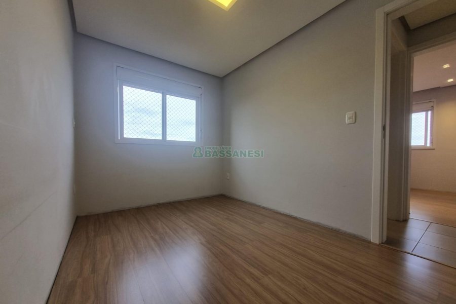 Apartamento com 62m², 2 dormitórios, 1 vaga, no bairro Panazzolo em Caxias do Sul para Alugar